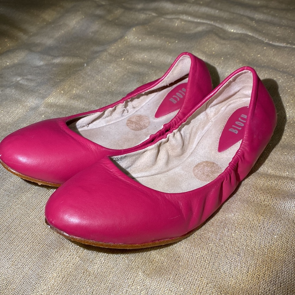 BLOCH pink synthetic leather ballet pumps, size 36